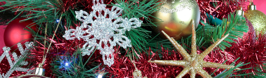 How to Decorate a Christmas Tree